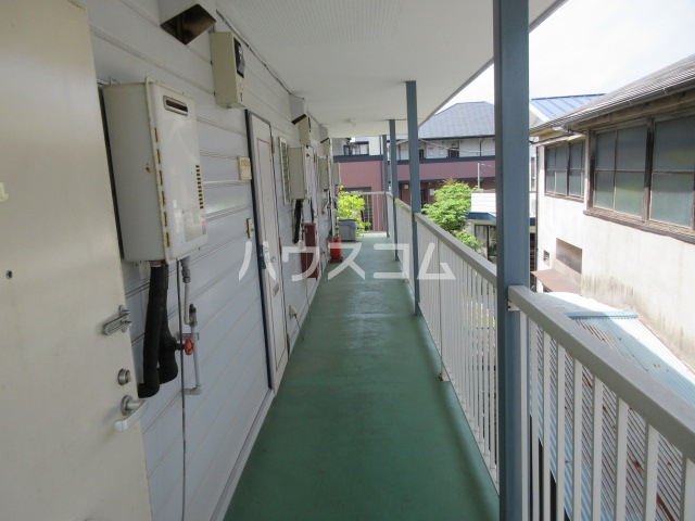 2/4 エントランス