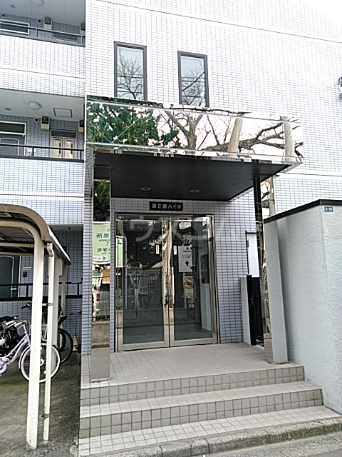 21/29 エントランス