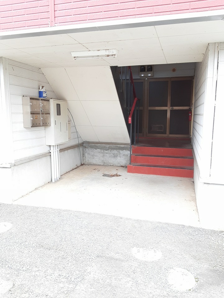 19/29 エントランス