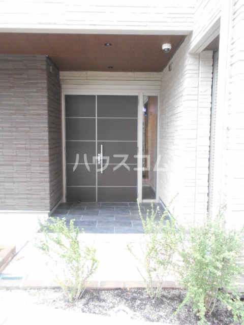 18/29 エントランス