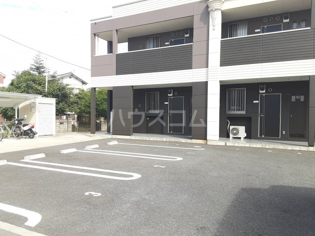 23/30 駐車場