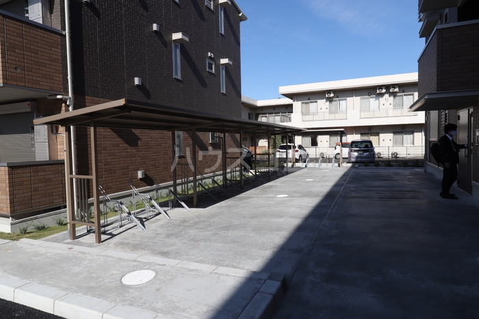 22/27 駐車場