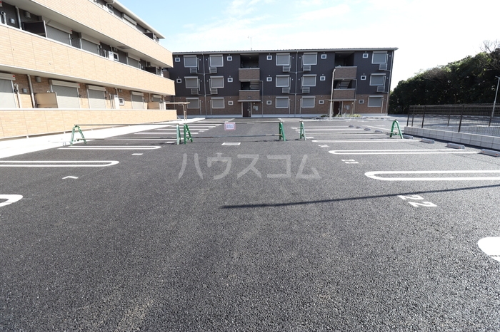 23/27 駐車場