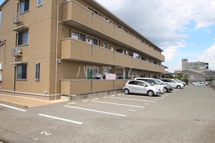13/21 駐車場