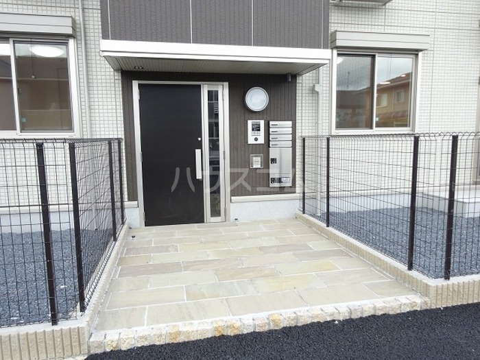 2/4 エントランス