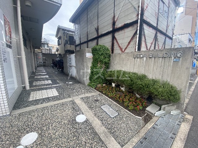 29/30 エントランス