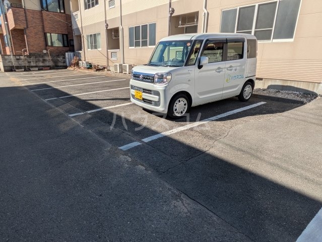 2/3 駐車場