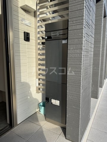 28/30 エントランス