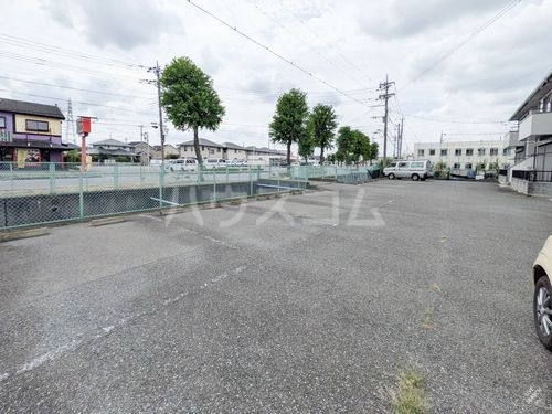 2/6 駐車場