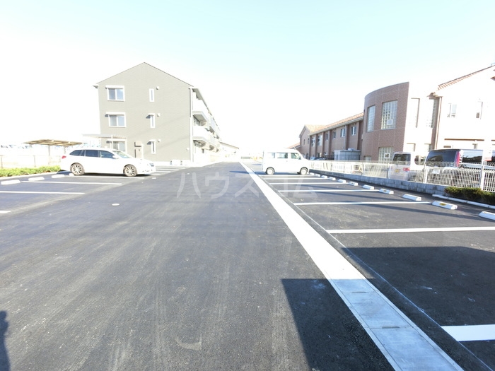 19/26 駐車場