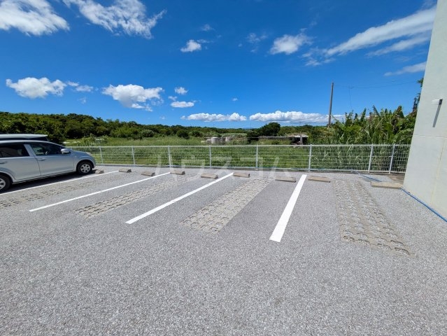 3/7 駐車場