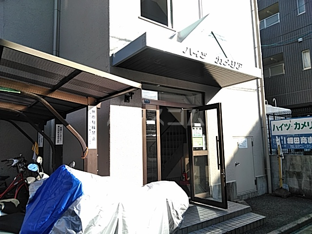 18/27 エントランス