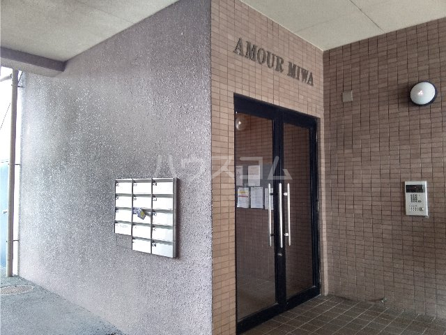 17/19 エントランス