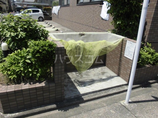 21/23 エントランス