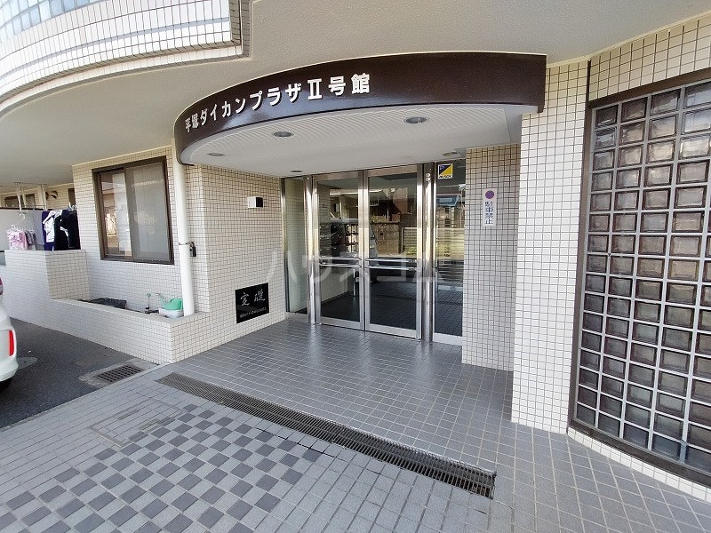 17/27 エントランス