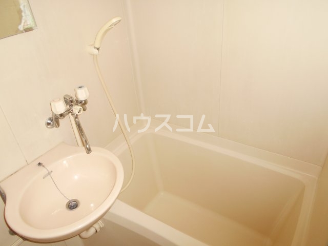 19/30 浴室