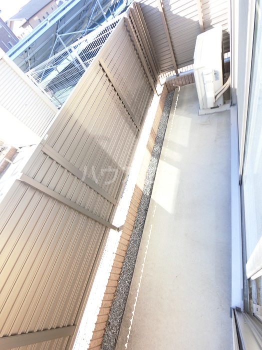 13/23 バルコニー