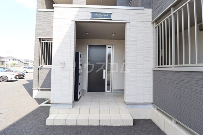 16/19 エントランス