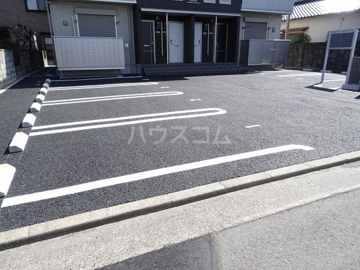 17/28 駐車場