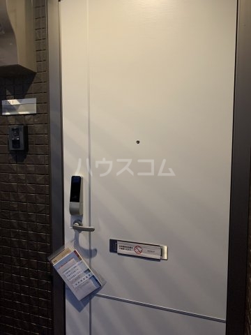 25/30 エントランス