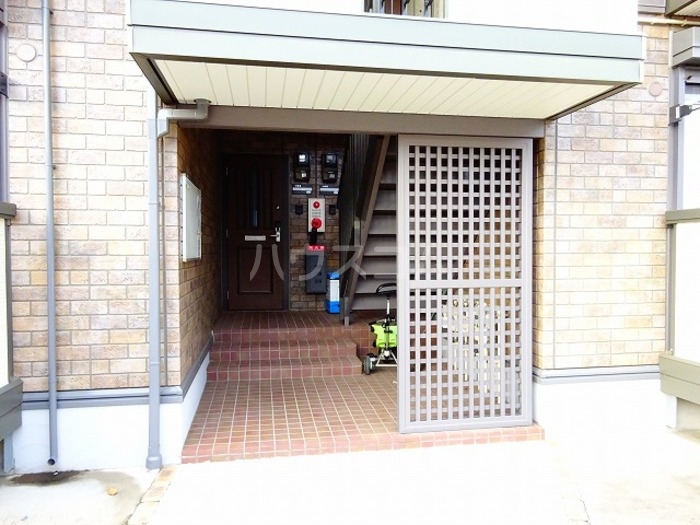 2/5 エントランス