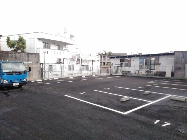 21/23 駐車場