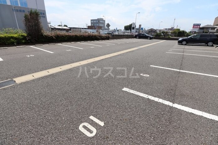 18/19 駐車場