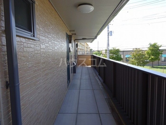 16/20 エントランス