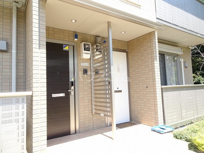 18/25 エントランス