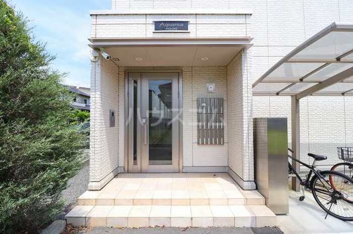 15/26 エントランス