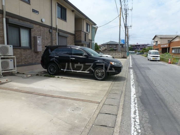 17/23 駐車場