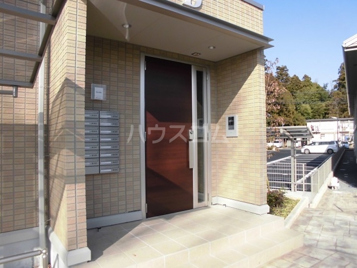 20/26 エントランス