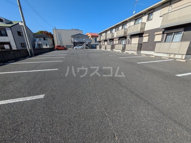 28/30 駐車場