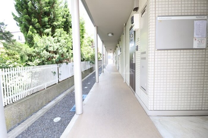 17/20 エントランス