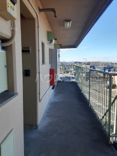 26/30 エントランス