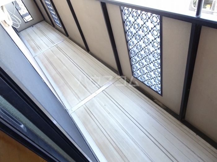 14/23 バルコニー