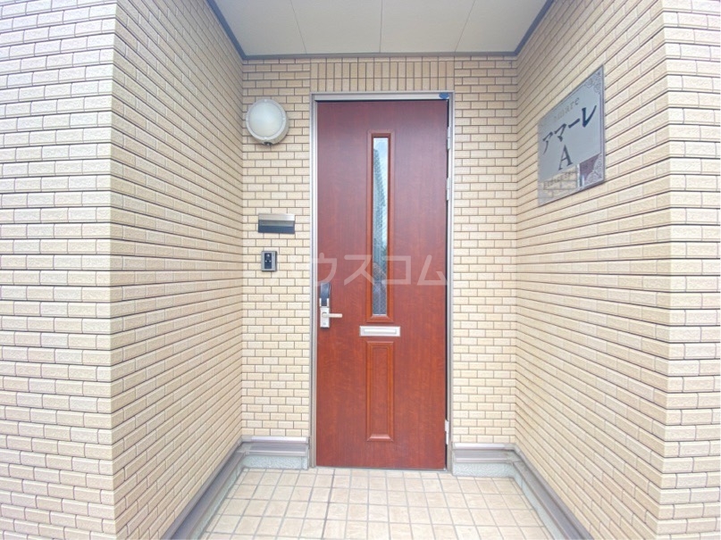 27/29 エントランス