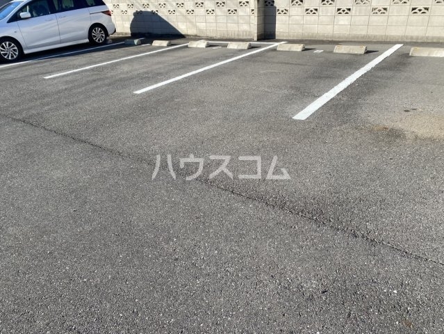 19/23 駐車場