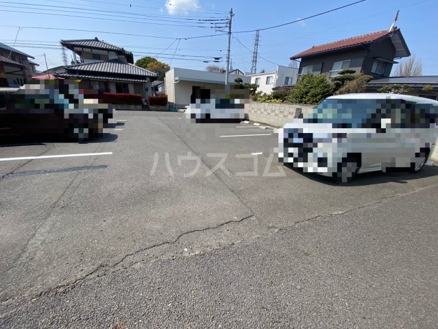 20/23 駐車場