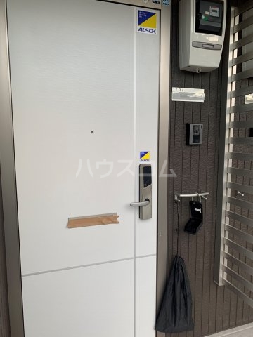 24/30 エントランス