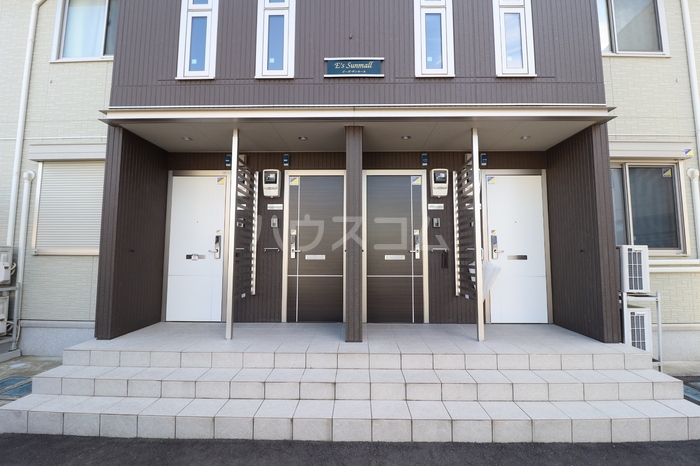 25/30 エントランス