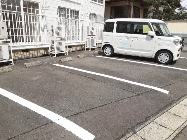 17/25 駐車場