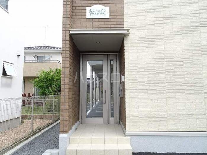 16/25 エントランス