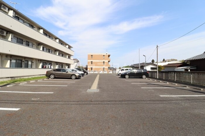 3/7 駐車場