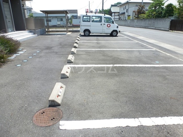 18/26 駐車場
