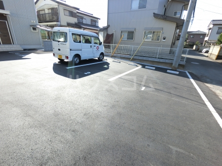 2/2 駐車場