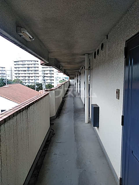 16/18 エントランス