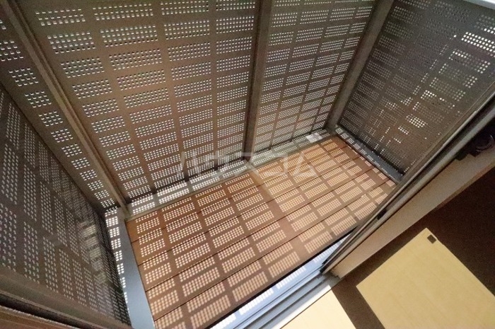 13/30 バルコニー