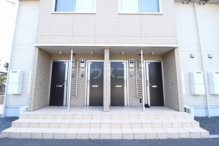 19/30 エントランス