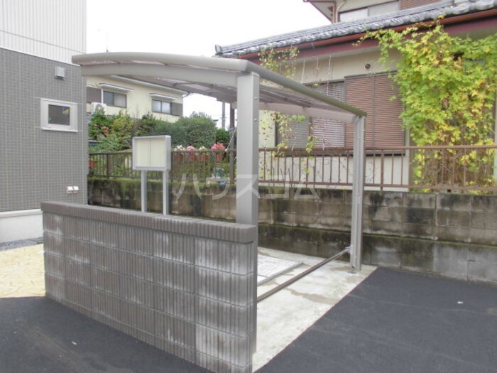 17/19 エントランス